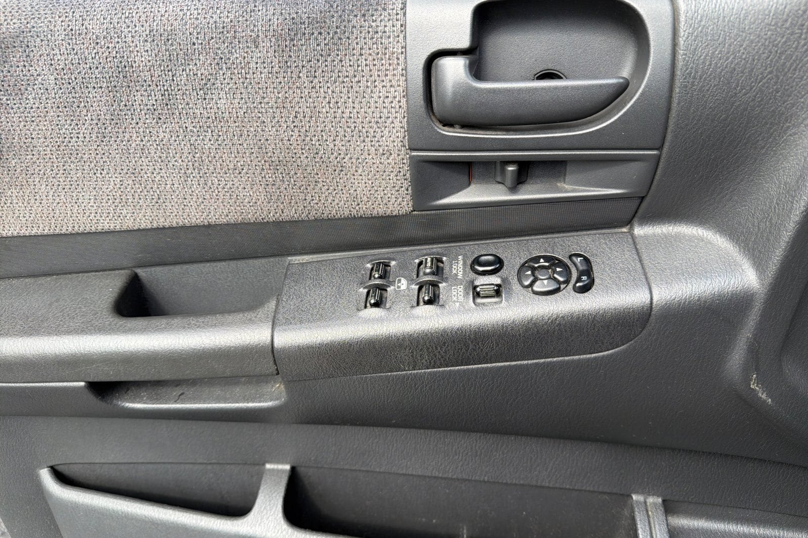 2001 Dodge Dakota Sport