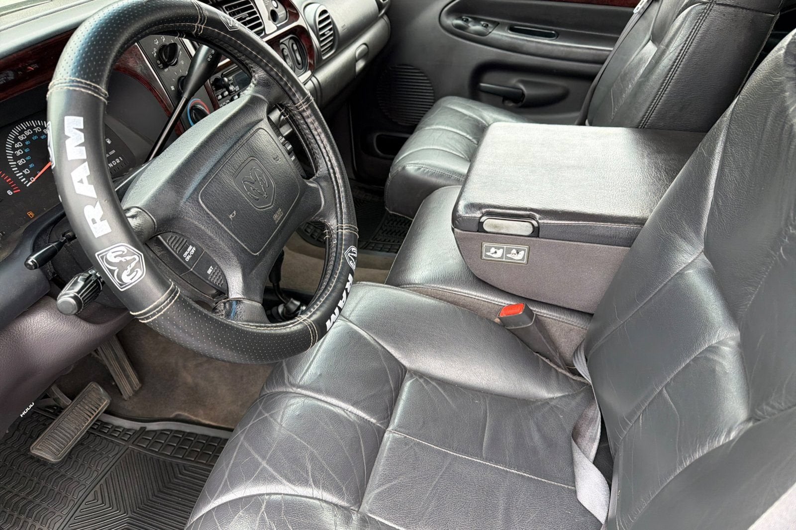 2001 Dodge Ram 1500 4DR QUAD 139WB