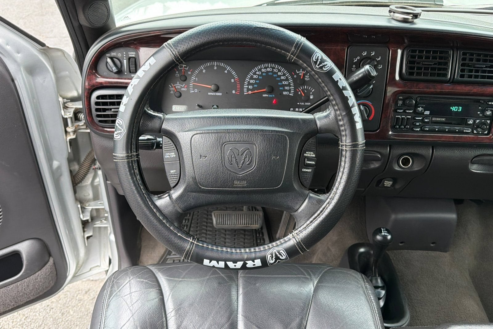 2001 Dodge Ram 1500 4DR QUAD 139WB