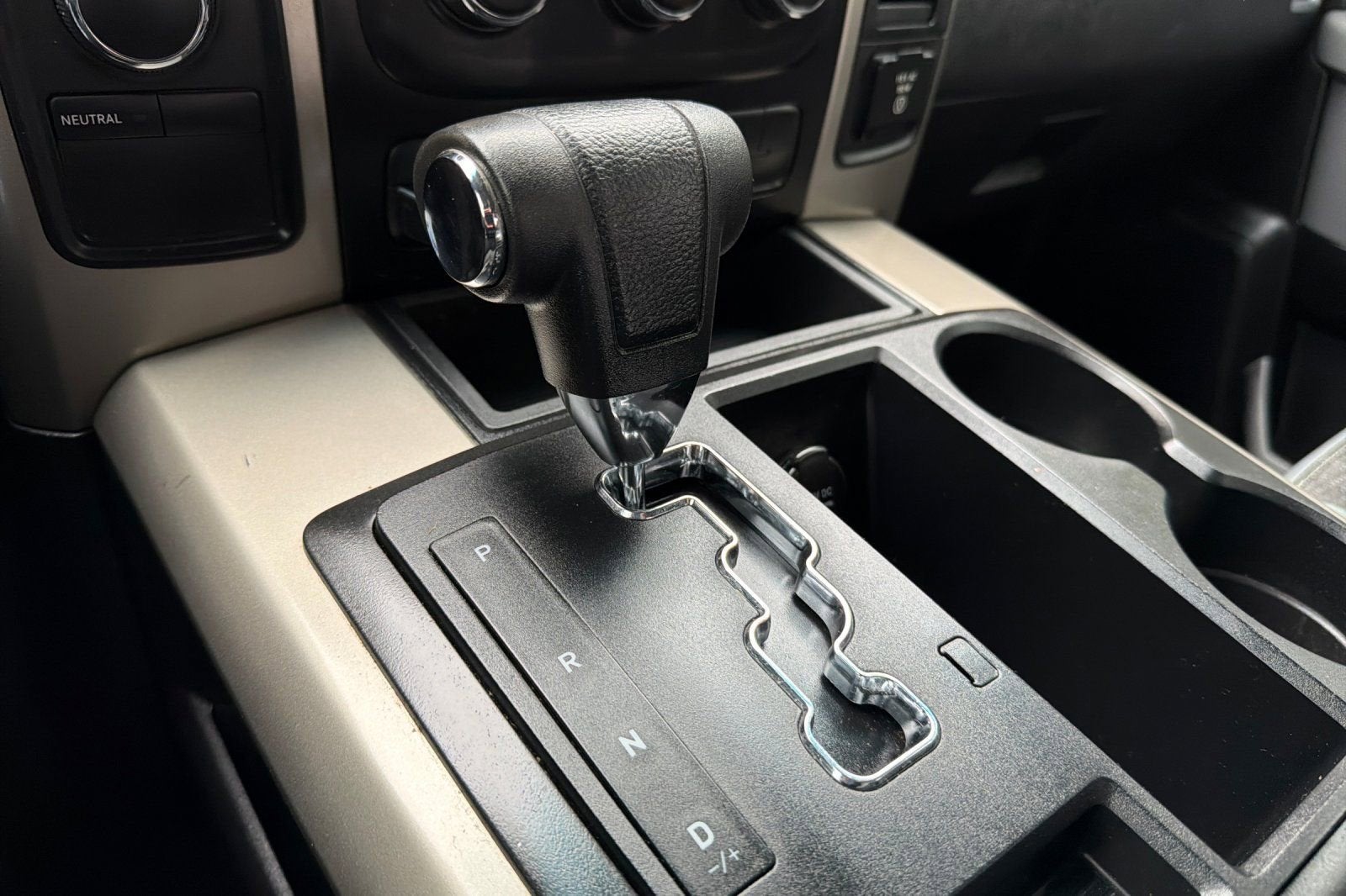 2013 RAM 1500 SLT