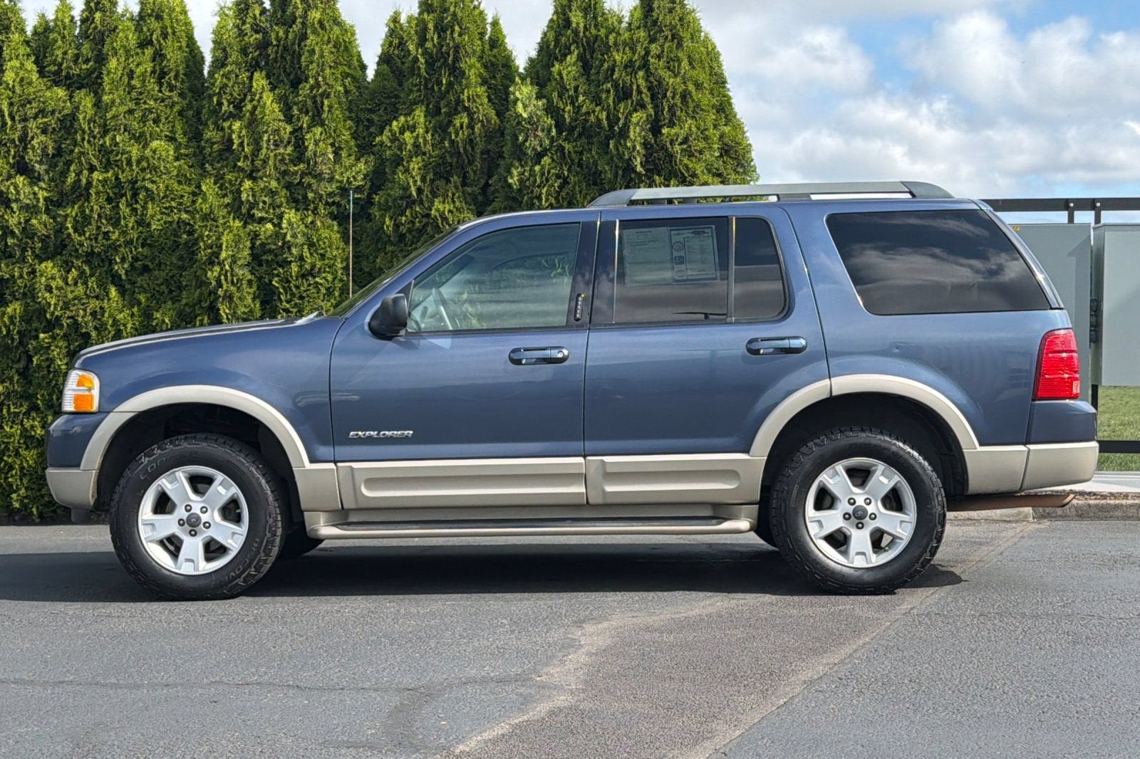 2005 Ford Explorer Eddie Bauer