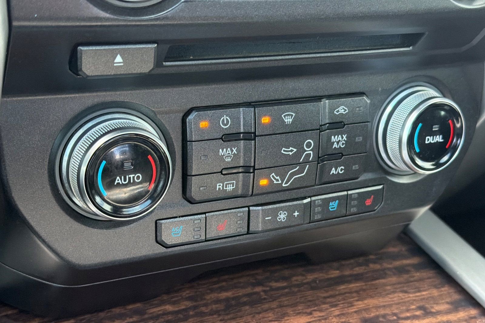 2017 Ford Super Duty F-350 SRW Platinum