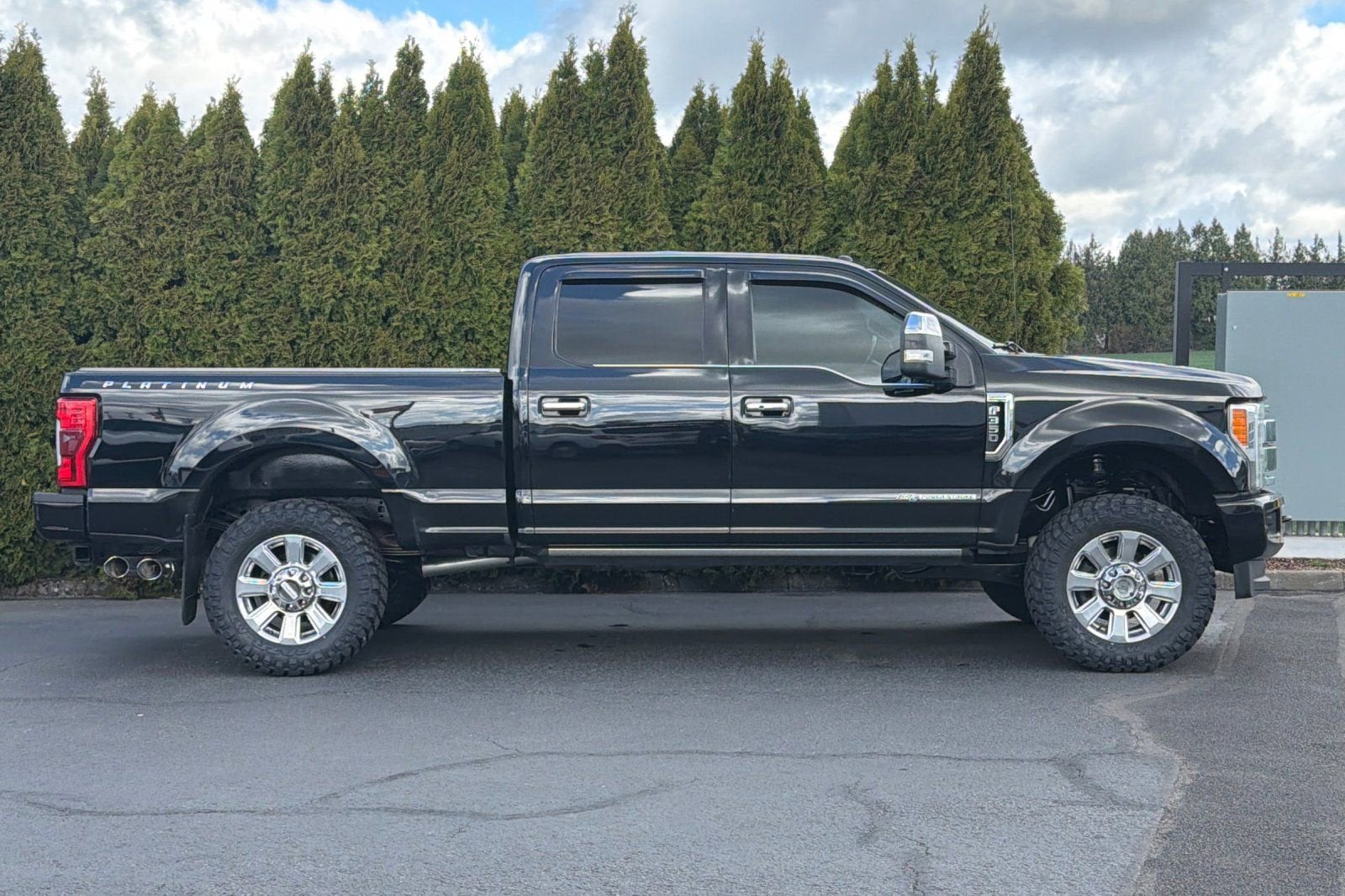 2017 Ford Super Duty F-350 SRW Platinum