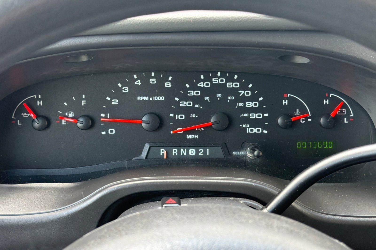 2004 Ford Econoline Cargo Van VAN E-150