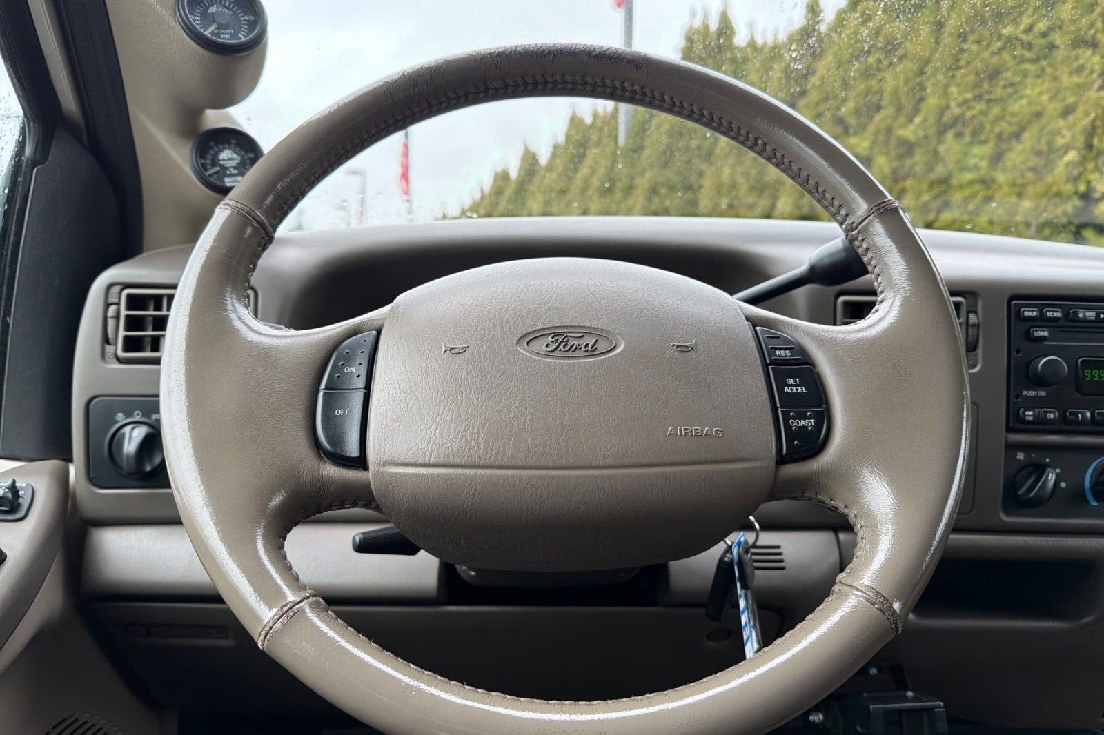 2002 Ford Super Duty F-350 SRW XL