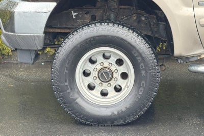 2002 Ford Super Duty F-350 SRW XL