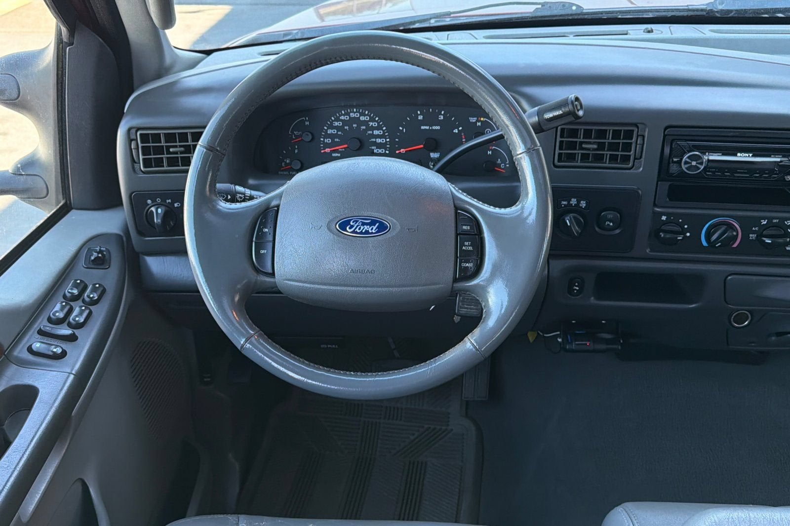 2003 Ford Super Duty F-350 SRW XL