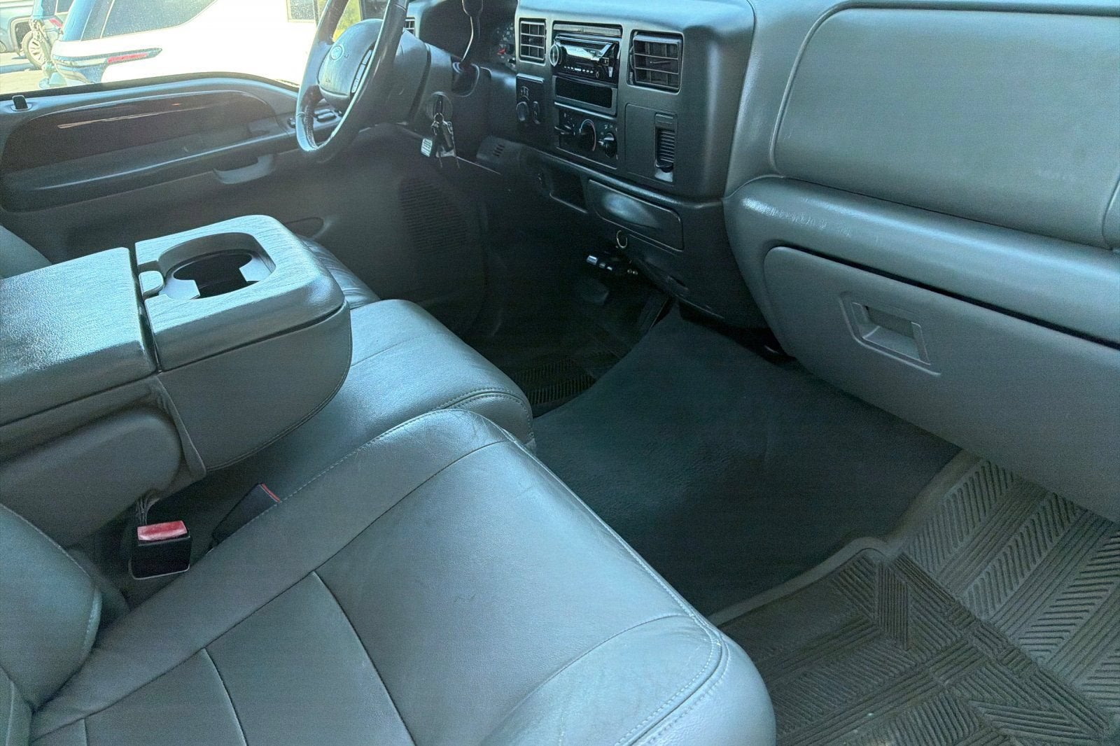 2003 Ford Super Duty F-350 SRW XL