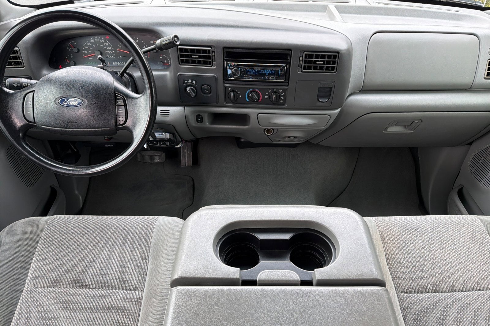 2004 Ford Super Duty F-350 SRW XL