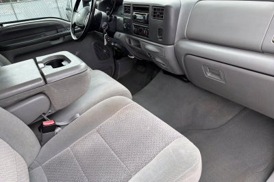 2004 Ford Super Duty F-350 SRW XL