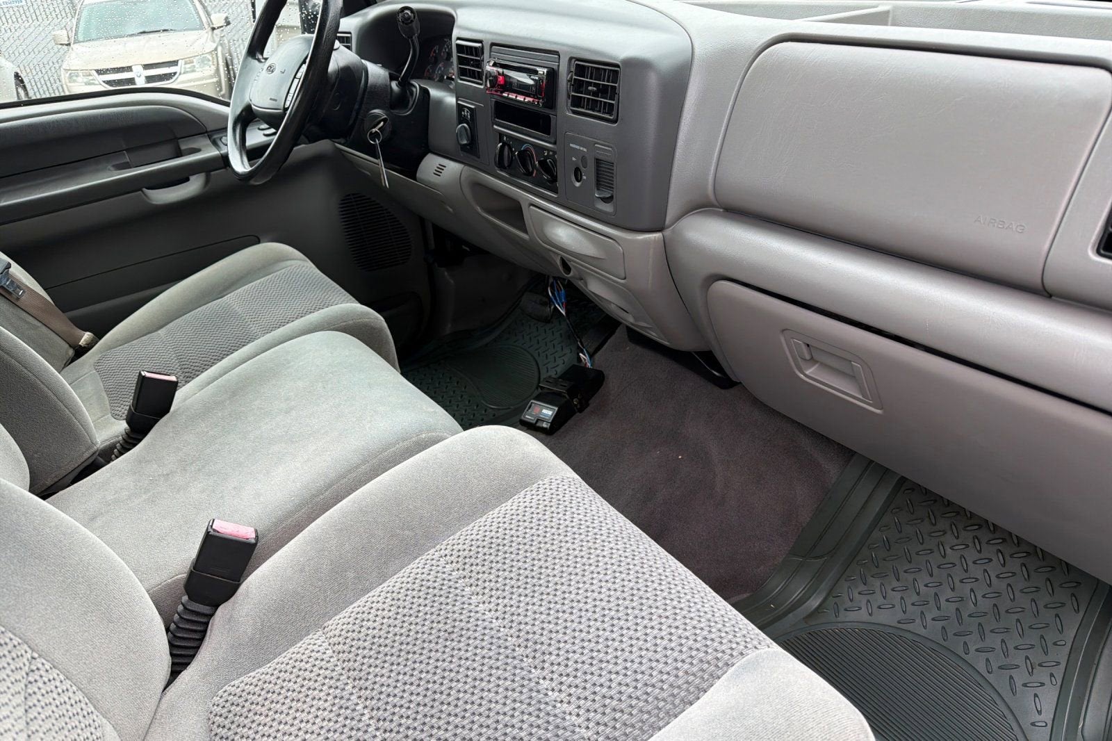 2001 Ford Super Duty F-350 SRW XL