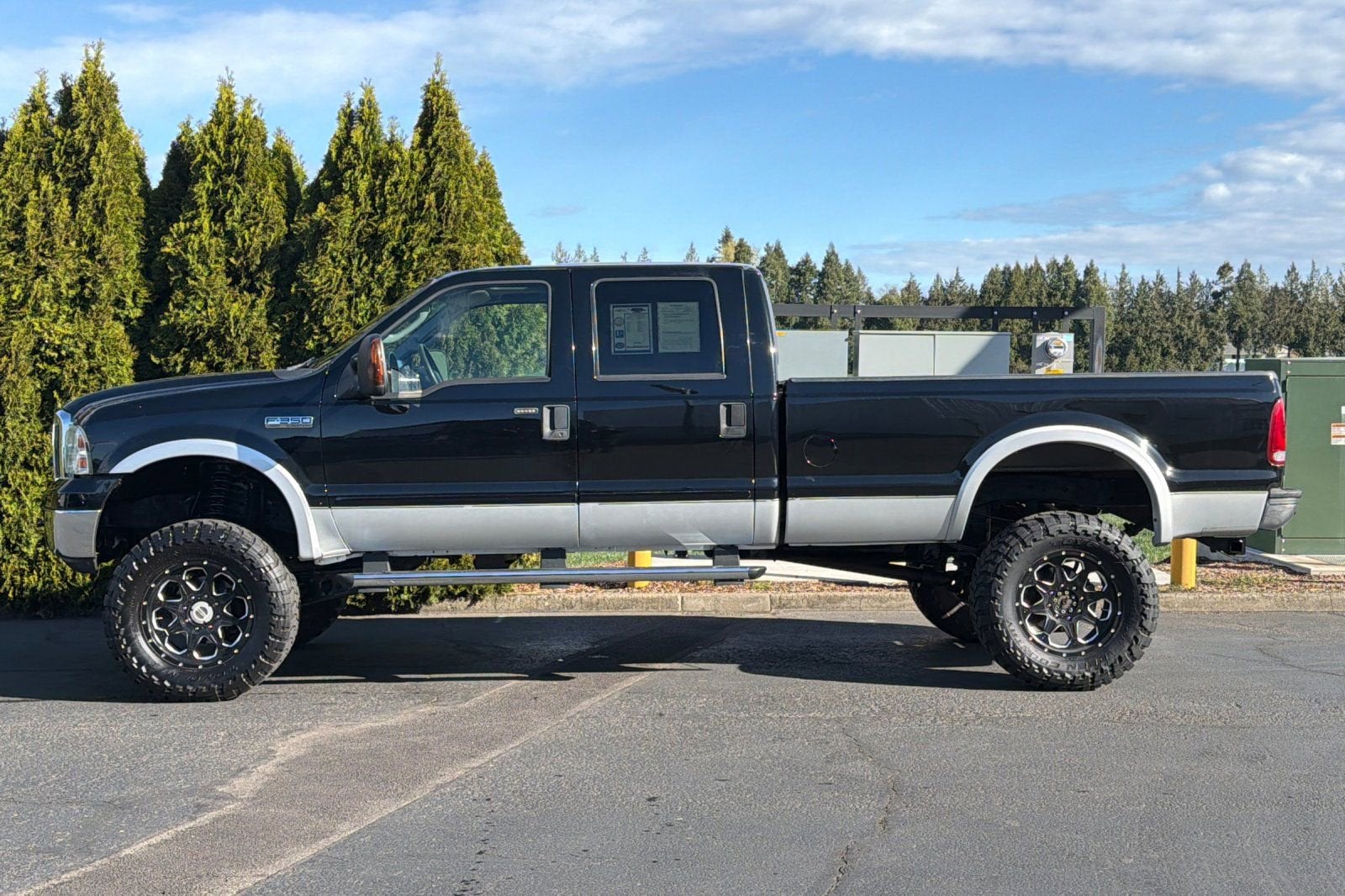 2005 Ford Super Duty F-350 SRW XL