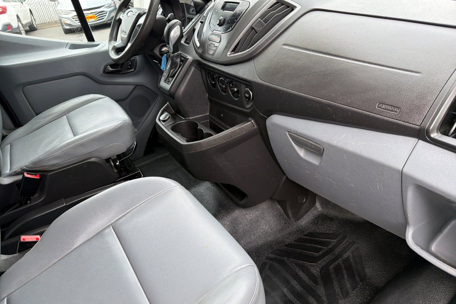 2017 Ford Transit Van T-250 130 LW RF S