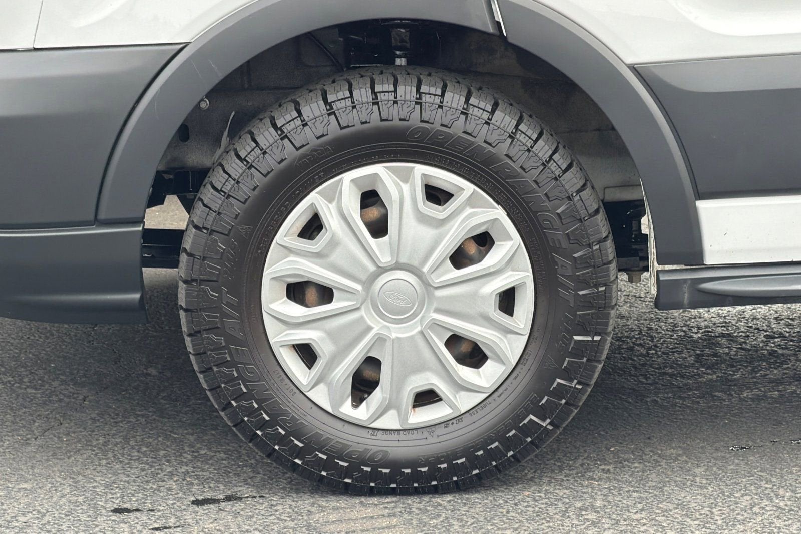 2017 Ford Transit Van T-250 130 LW RF S