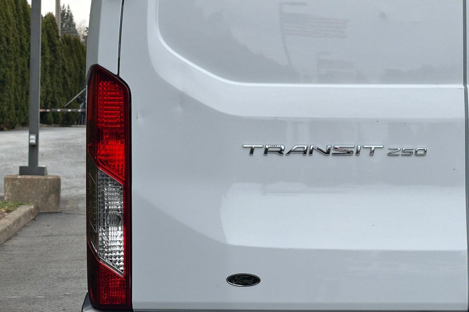 2017 Ford Transit Van T-250 130 LW RF S