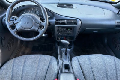 2004 Chevrolet Cavalier Base