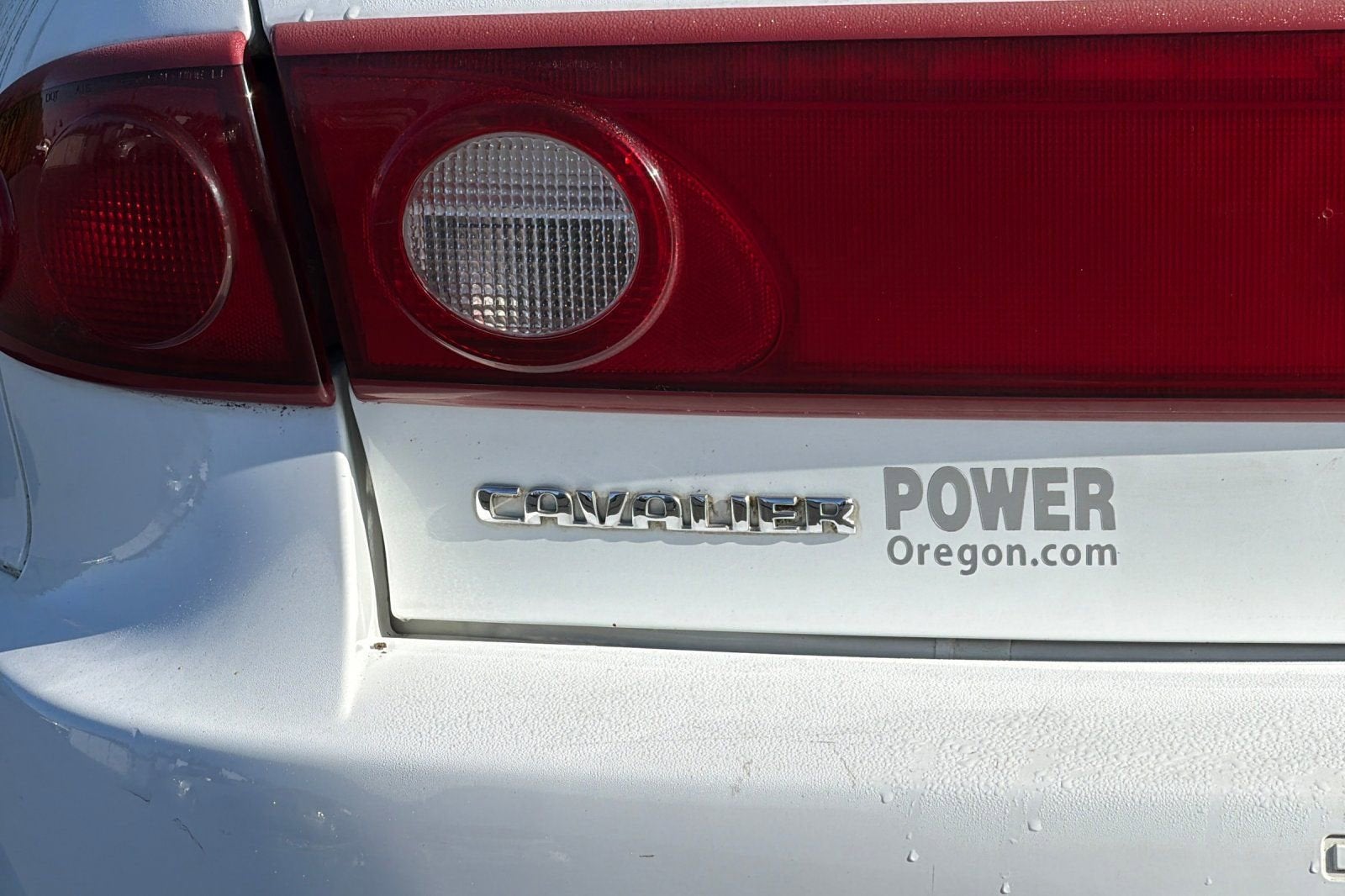 2004 Chevrolet Cavalier Base