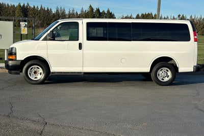 2023 Chevrolet Express Passenger 3500 1LS