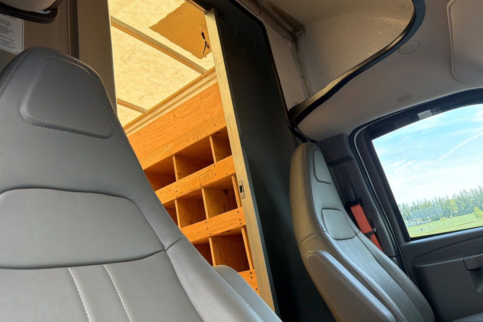 2023 Chevrolet Express Cutaway 3500 1WT