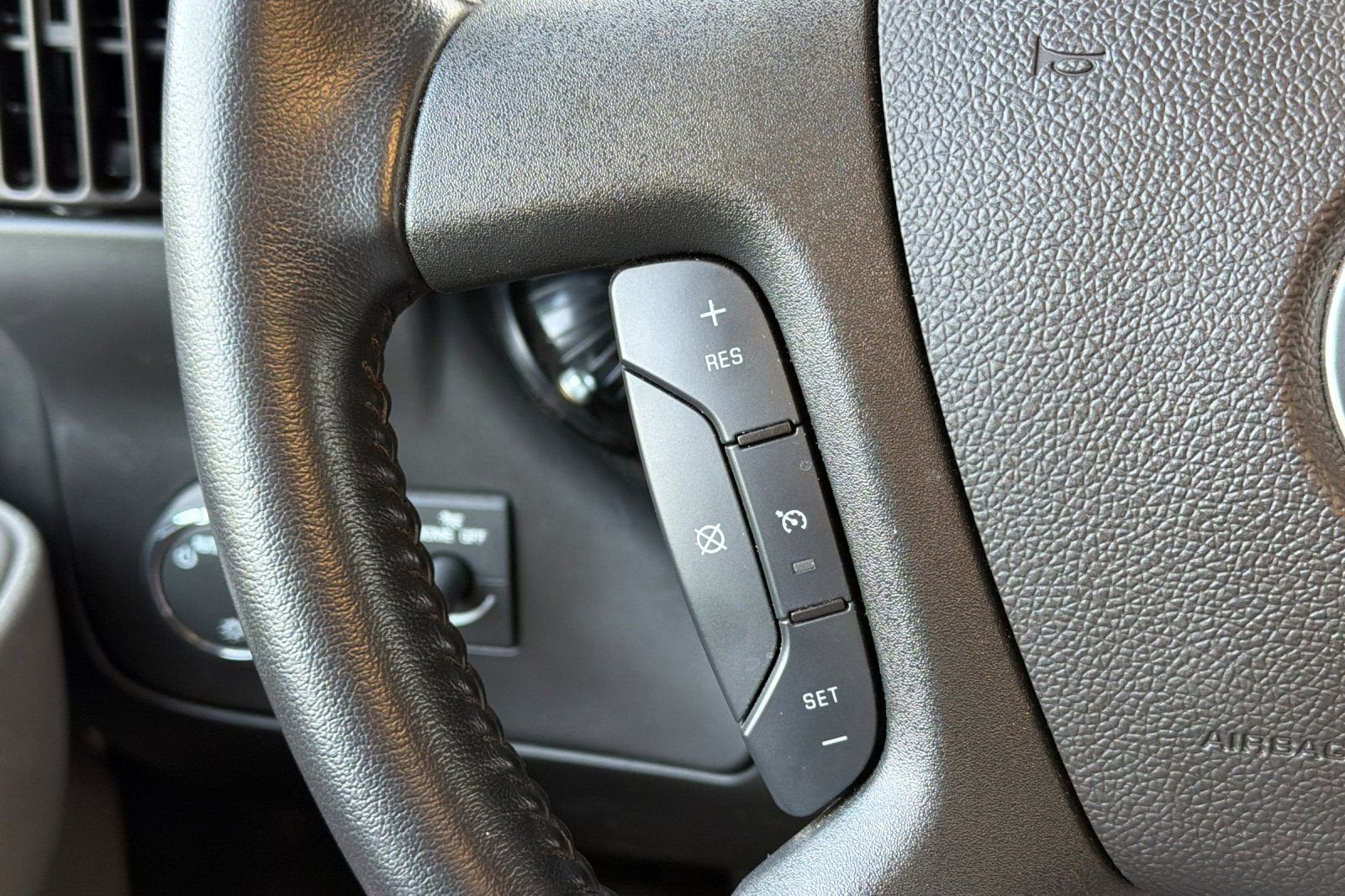 2023 Chevrolet Express Cutaway 3500 1WT