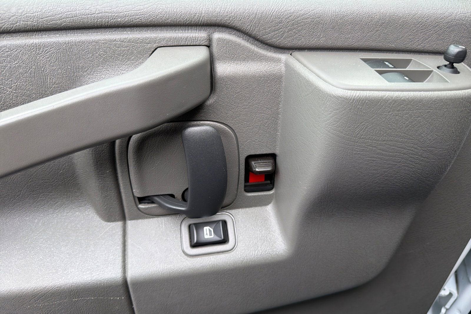 2024 Chevrolet Express Cargo 2500 WT