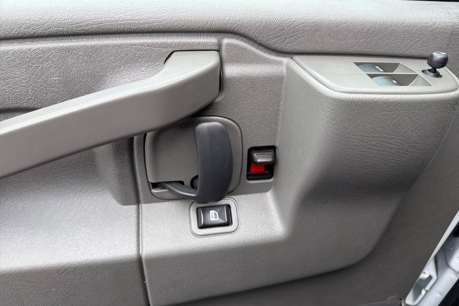 2024 Chevrolet Express Cargo 2500 WT