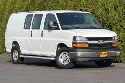 2025 Chevrolet Express Cargo WT