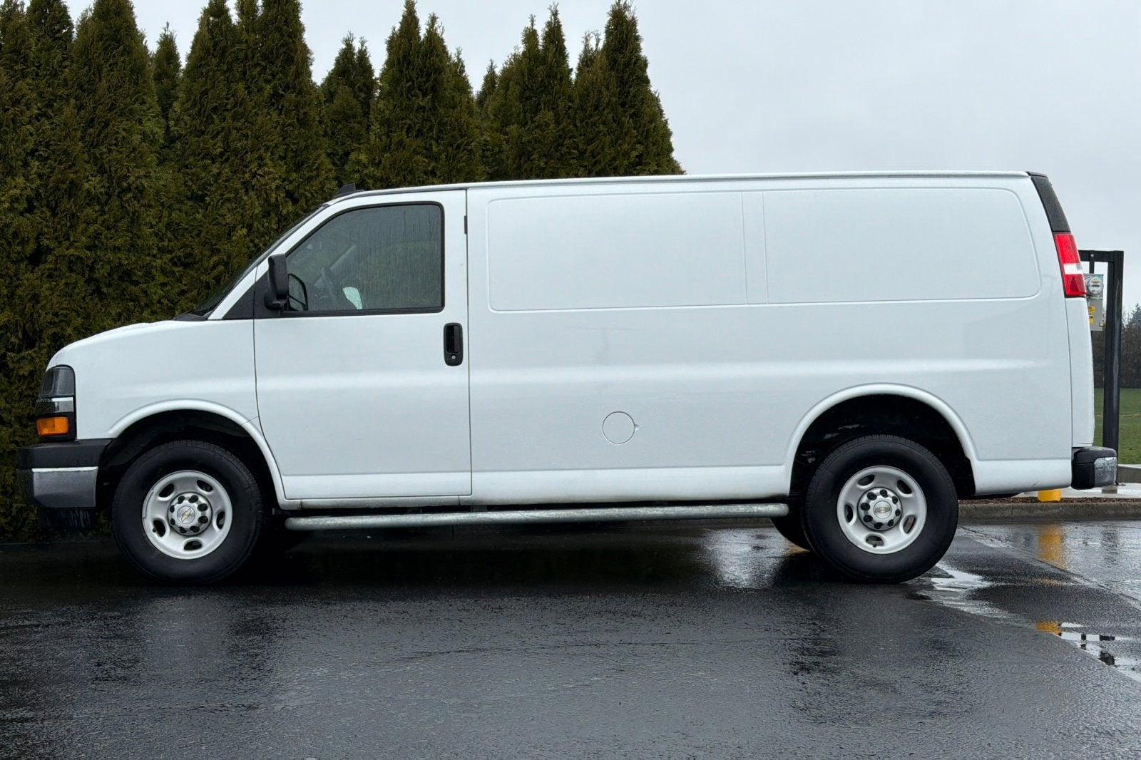 2024 Chevrolet Express Cargo 2500 WT