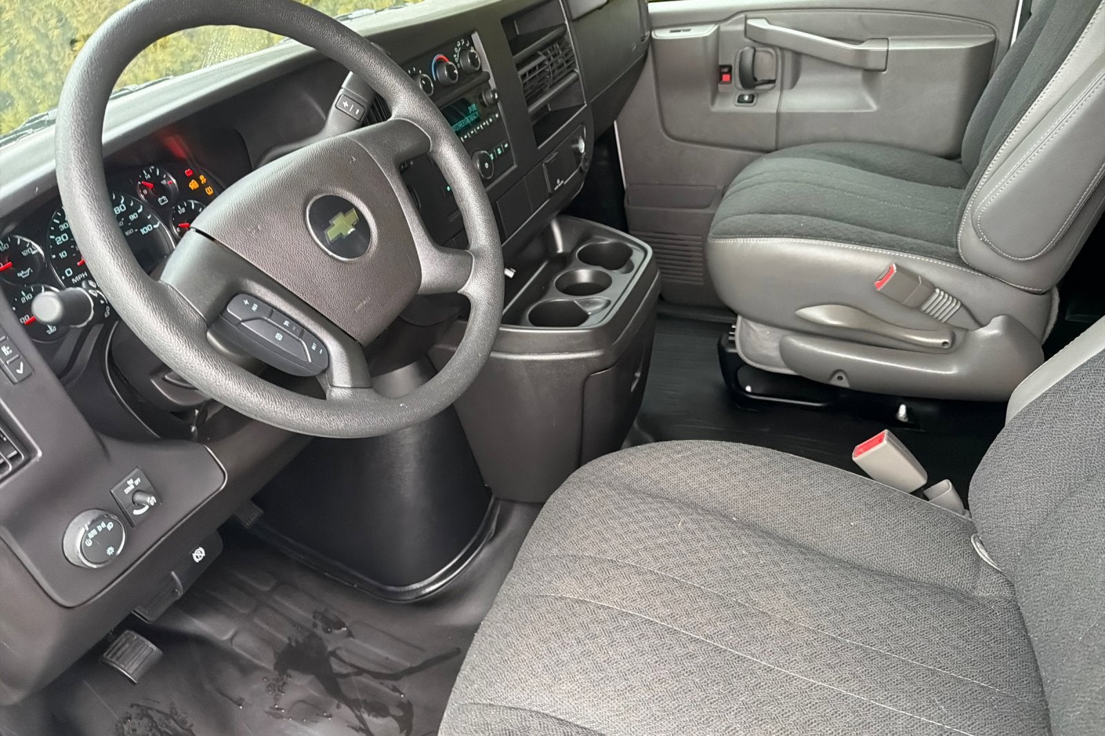 2024 Chevrolet Express Cargo 2500 WT