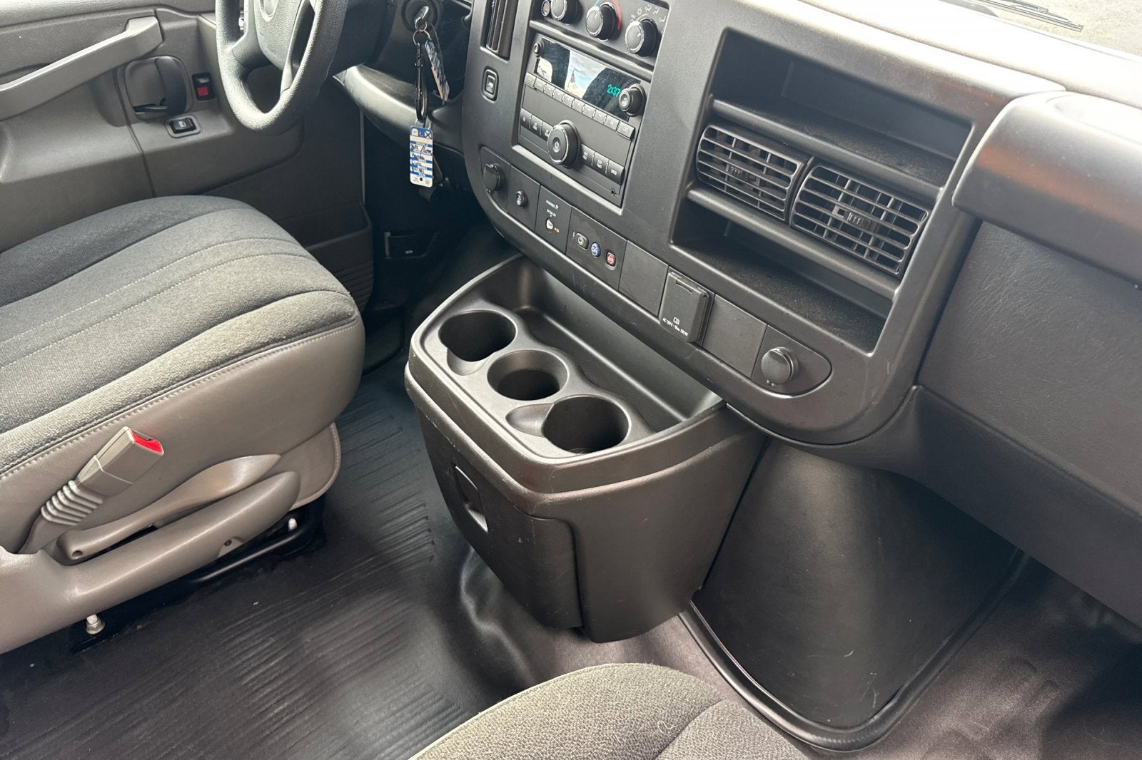 2024 Chevrolet Express Cargo 2500 WT