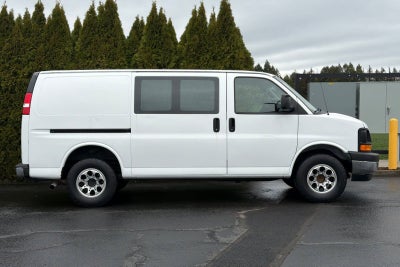 2017 Chevrolet Express Cargo 3500 3500 RWD 135"