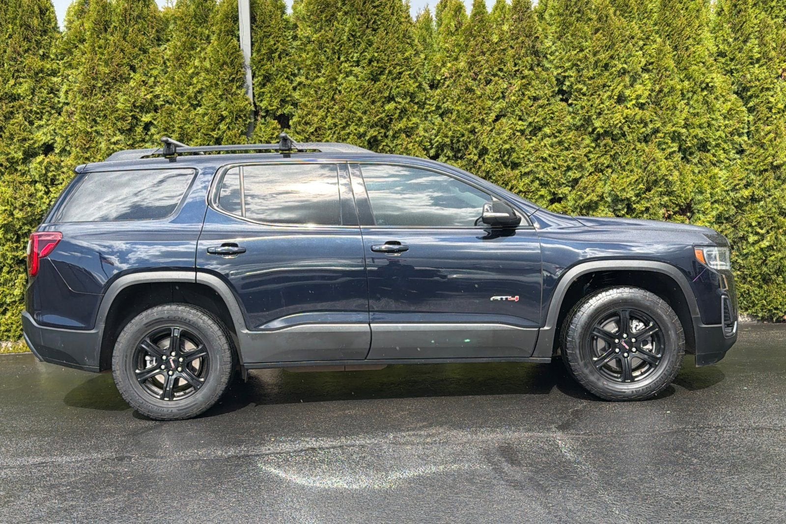 2022 GMC Acadia AT4
