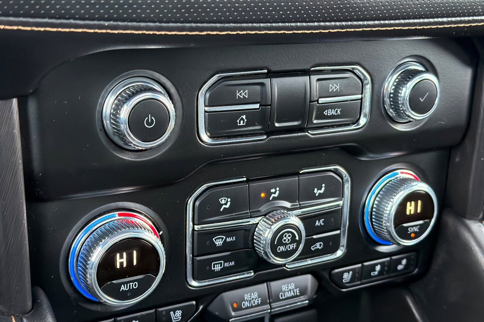 2024 GMC Yukon AT4