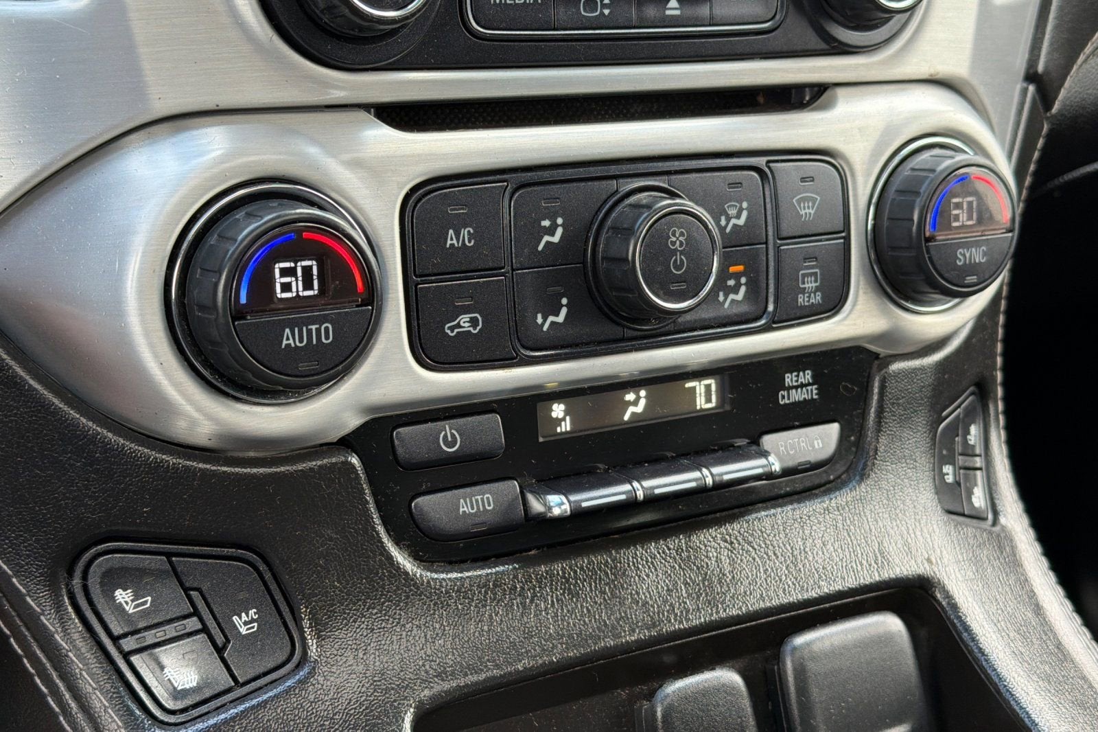2015 GMC Yukon XL SLT