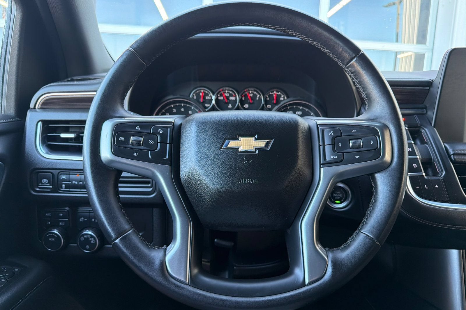 2024 Chevrolet Suburban LS