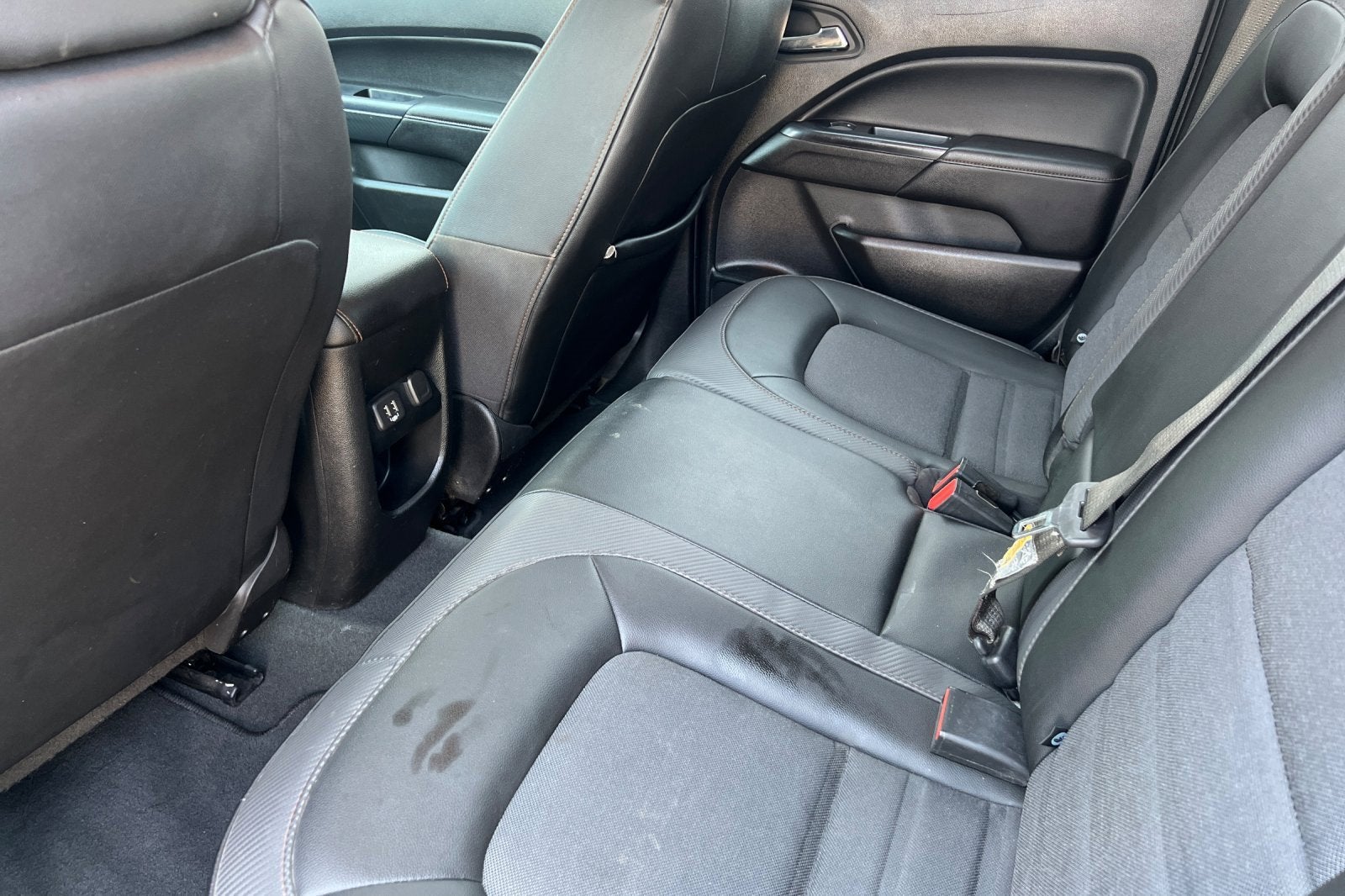 2022 GMC Canyon AT4 - Cloth