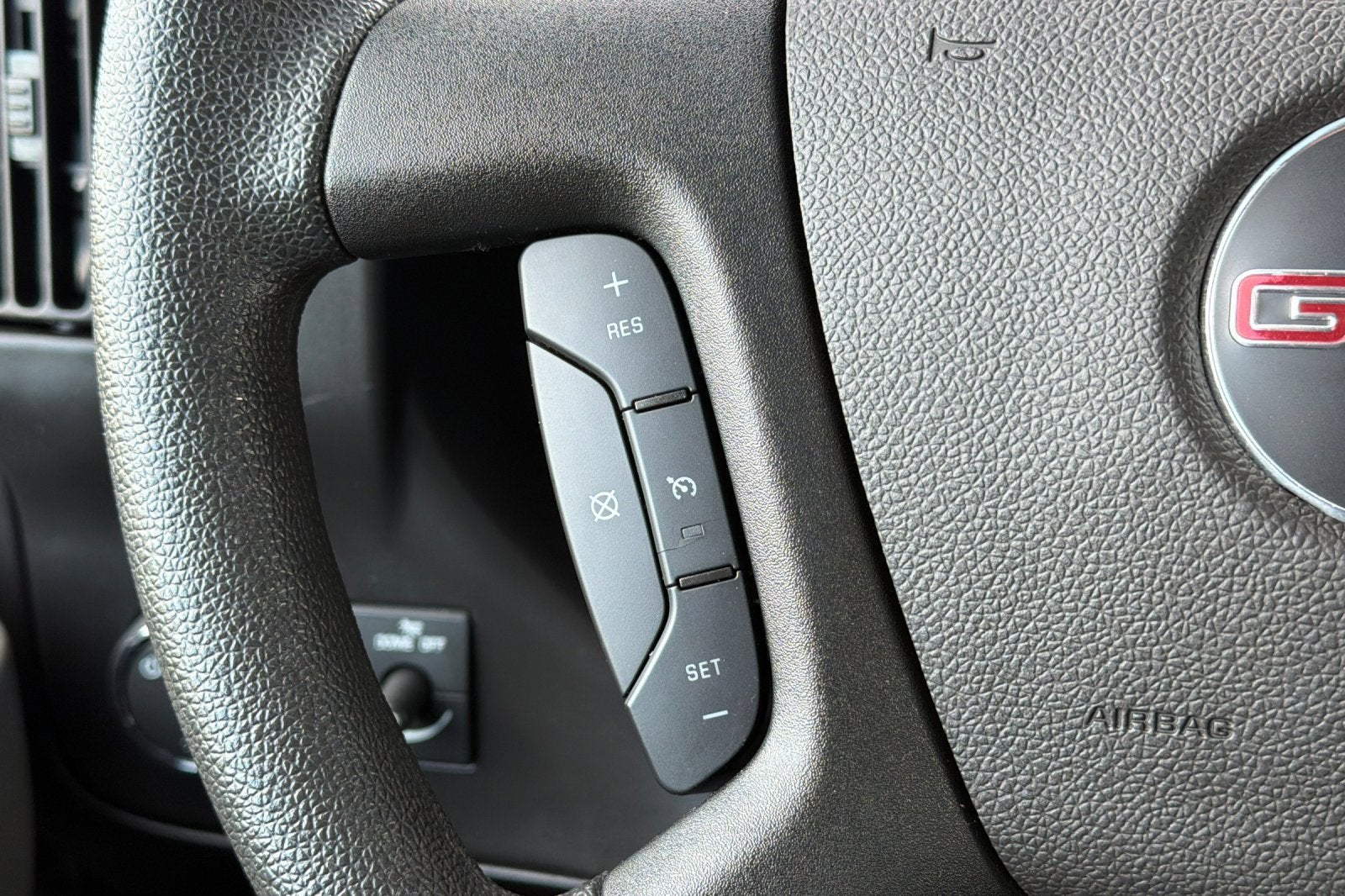 2024 GMC Savana Cargo 2500 Work Van