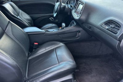 2017 Dodge Challenger SXT Plus