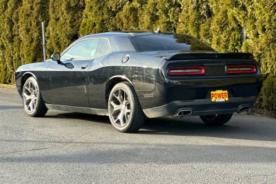 2017 Dodge Challenger SXT Plus