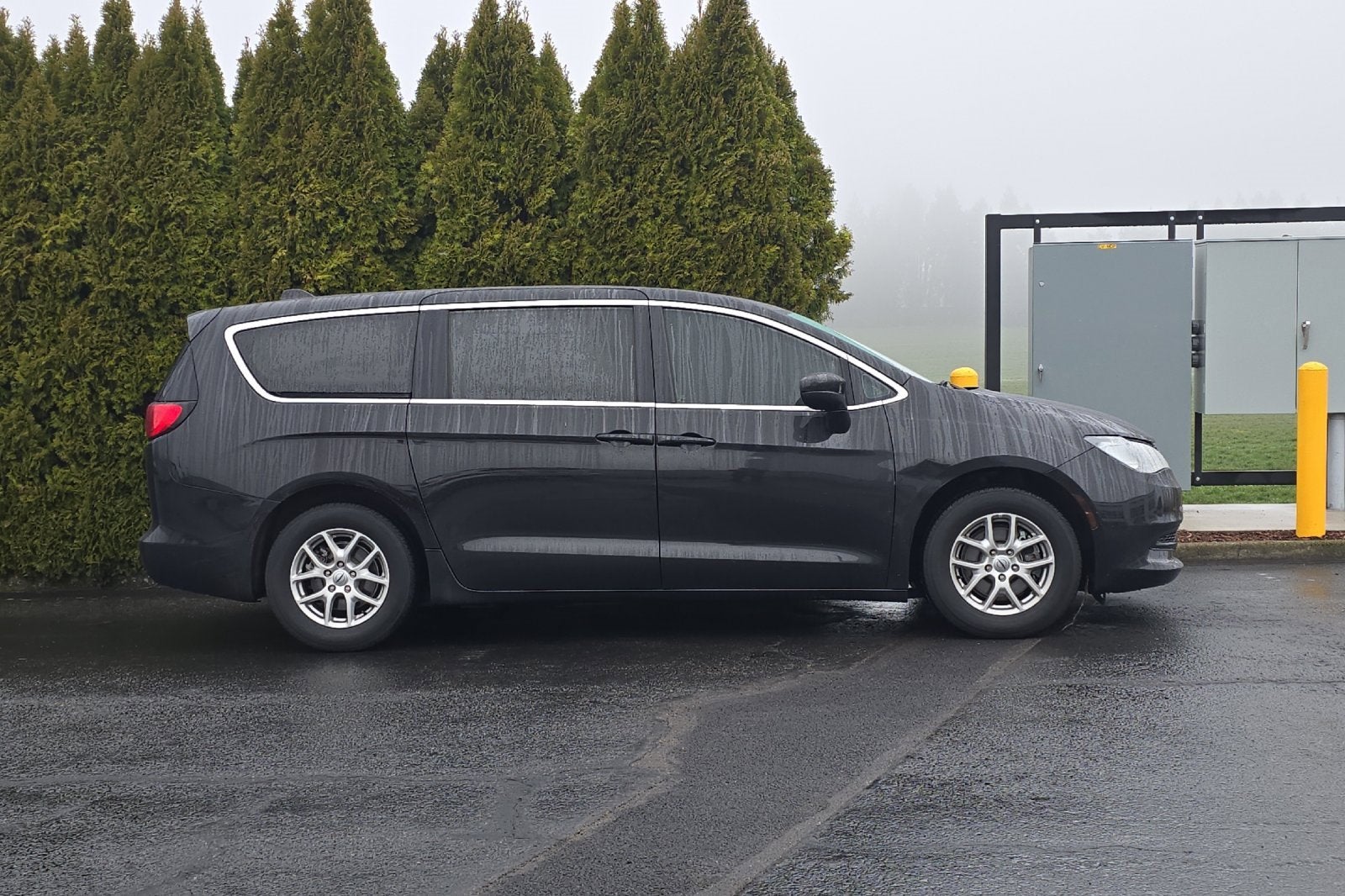 2023 Chrysler Voyager LX