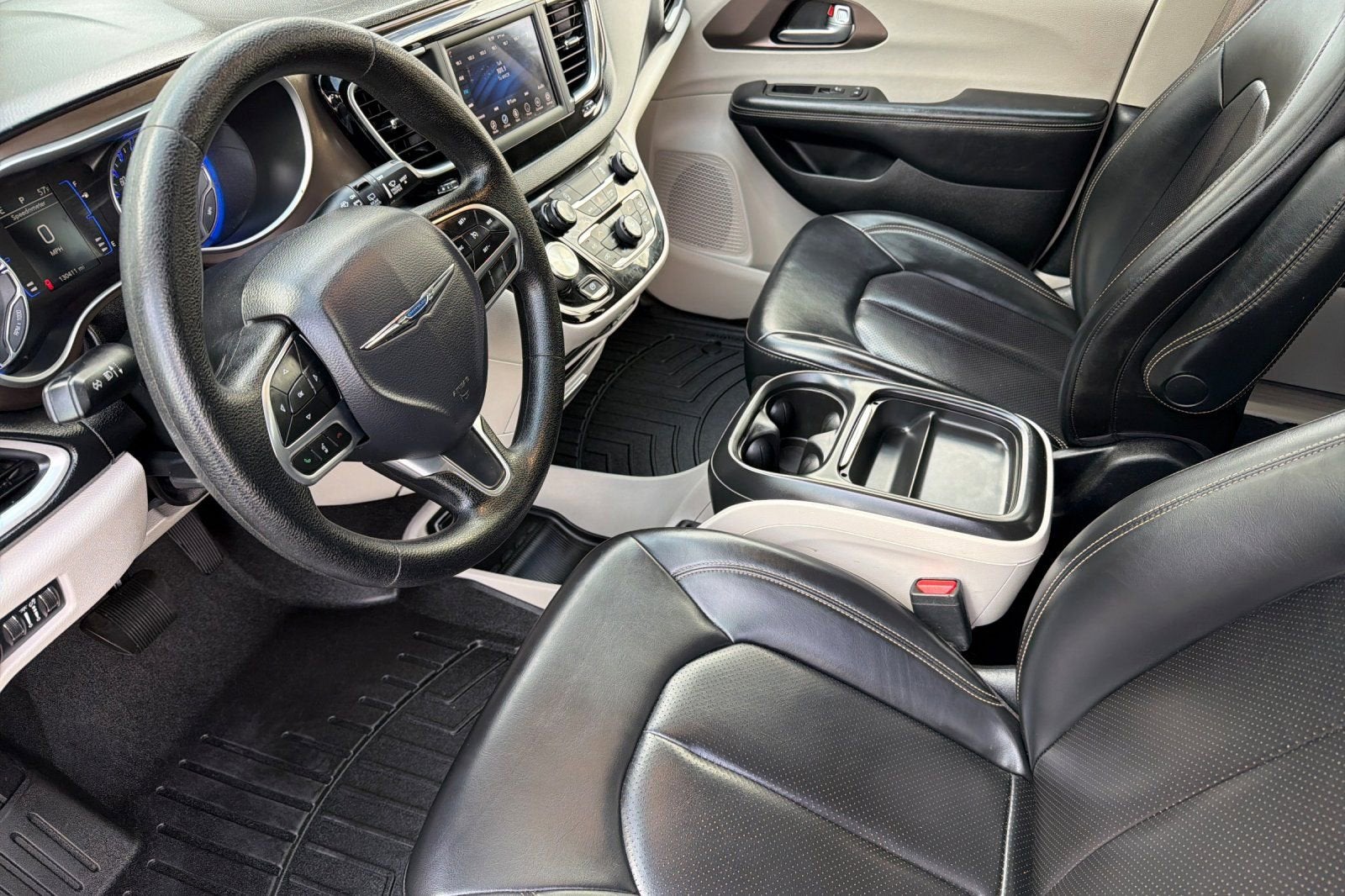2020 Chrysler Voyager LXI