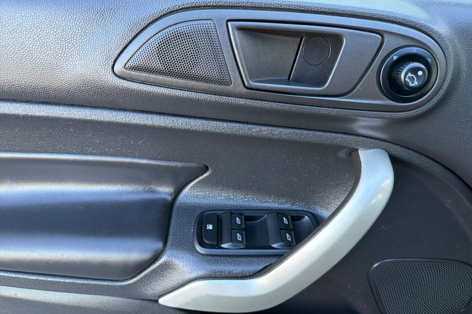 2011 Ford Fiesta SES