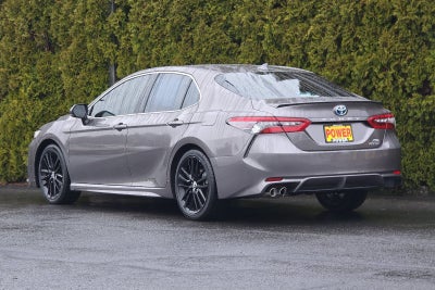 2022 Toyota Camry Hybrid XSE