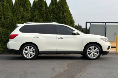 2019 Nissan Pathfinder SL
