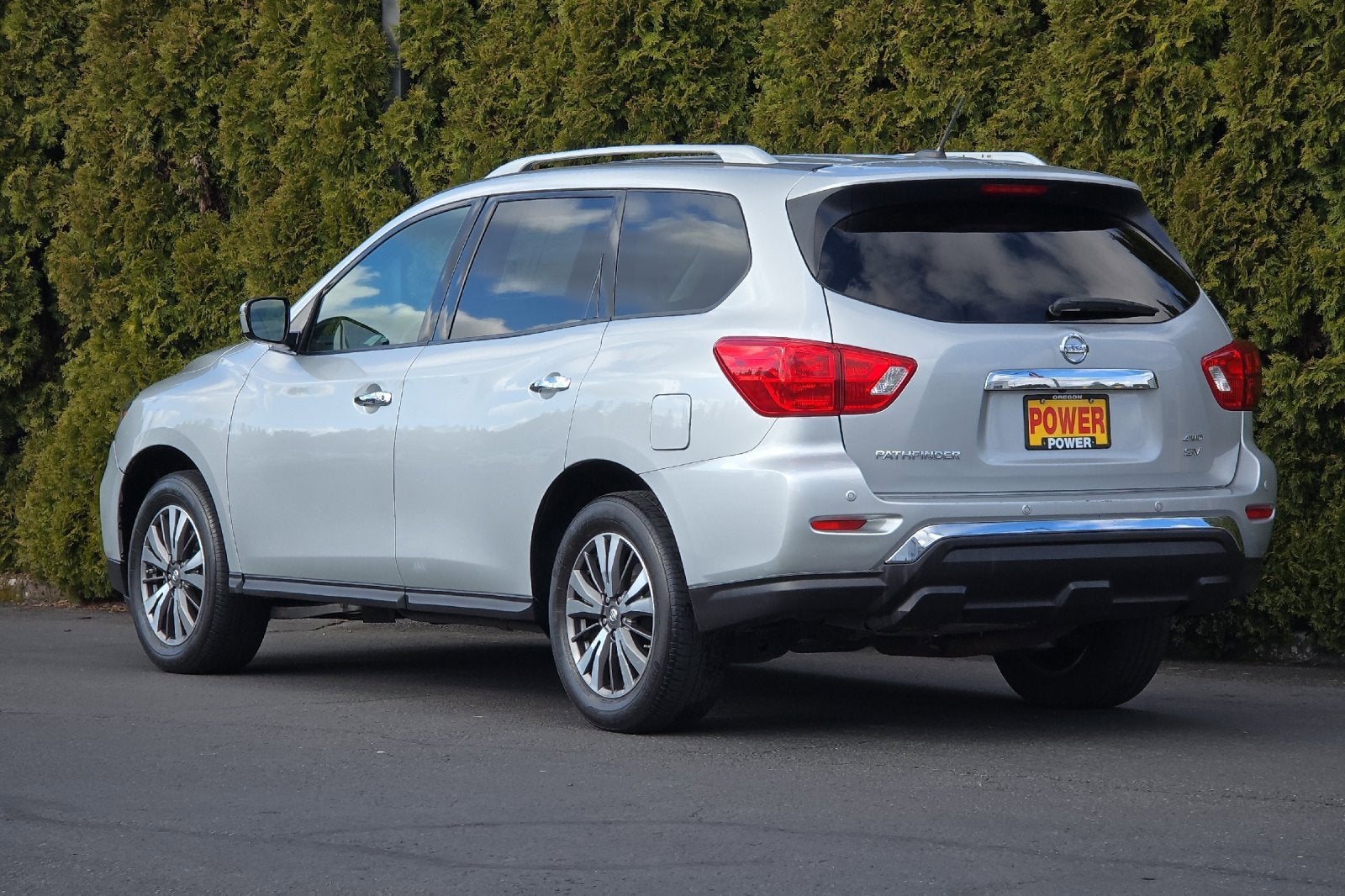 2017 Nissan Pathfinder SV