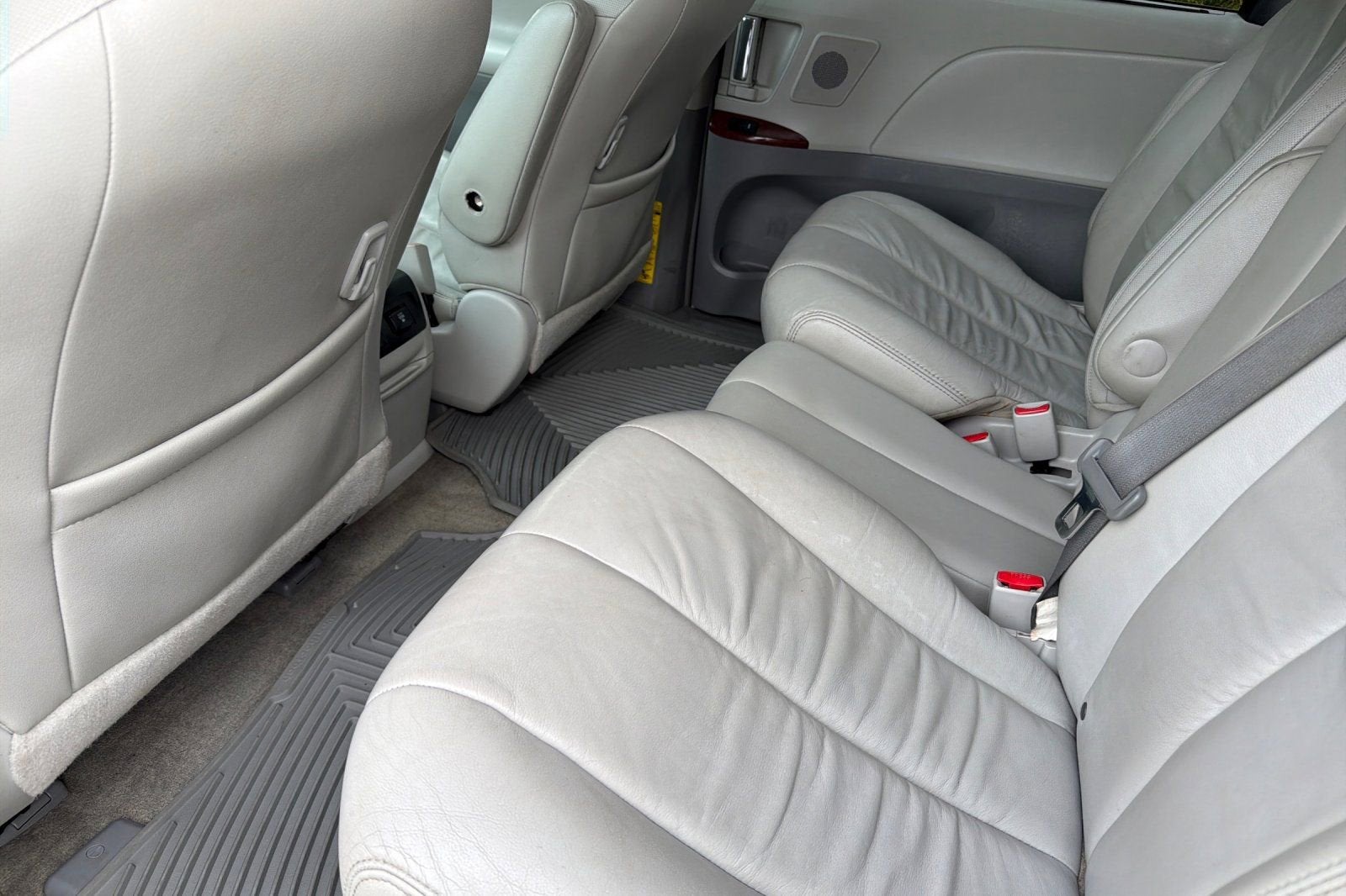 2012 Toyota Sienna XLE AAS