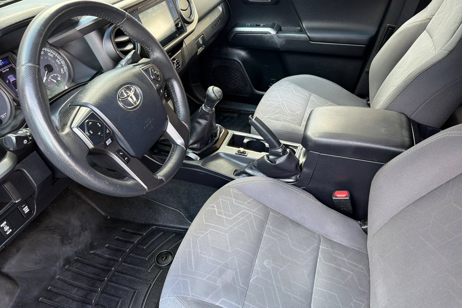2016 Toyota Tacoma SR5
