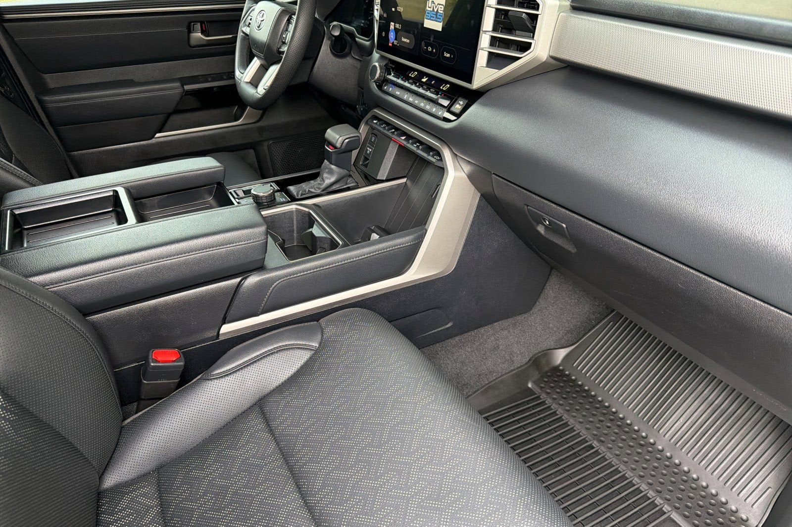 2025 Toyota Tundra 4WD SR5