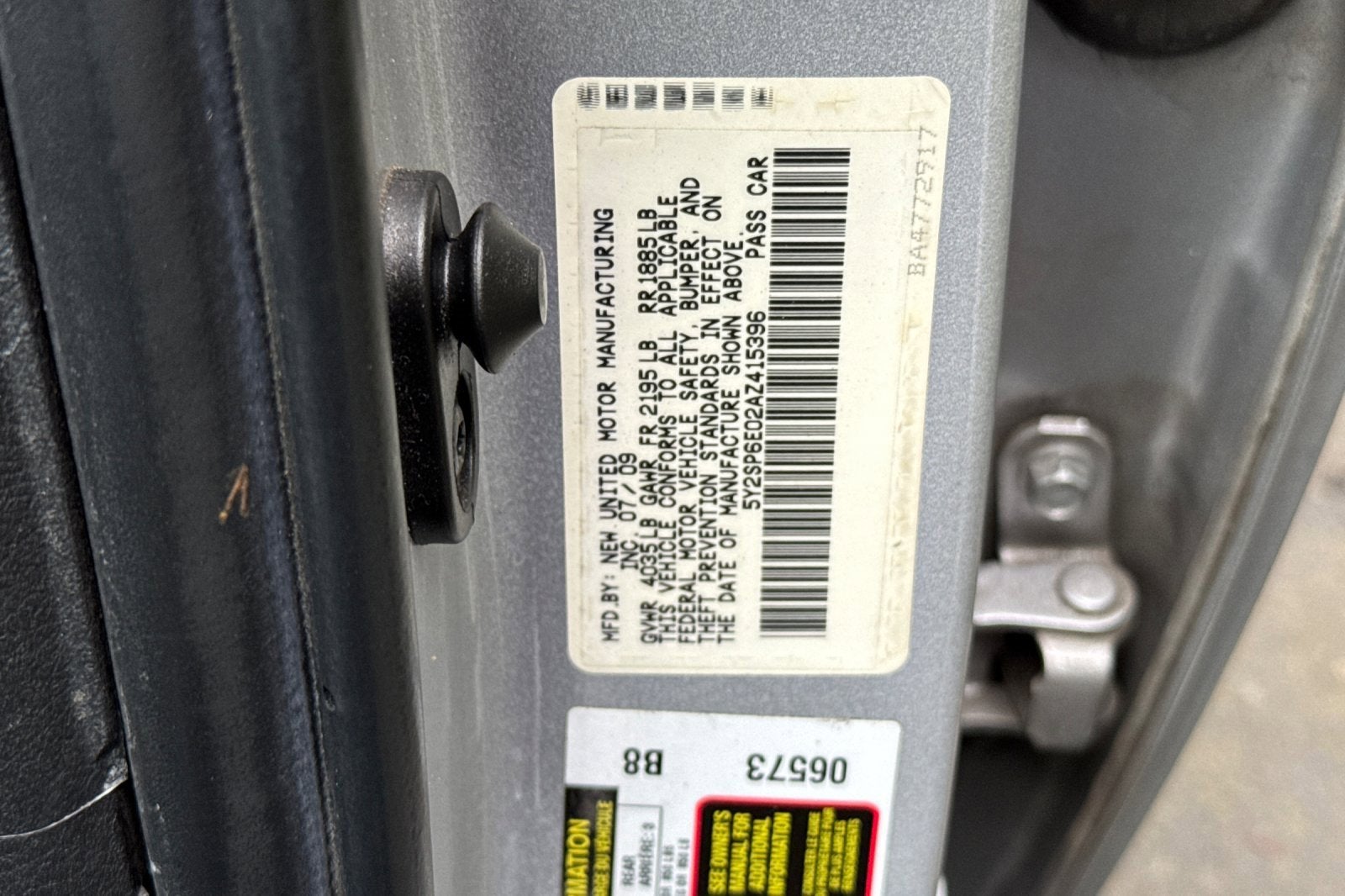 2010 Pontiac Vibe w/1SB