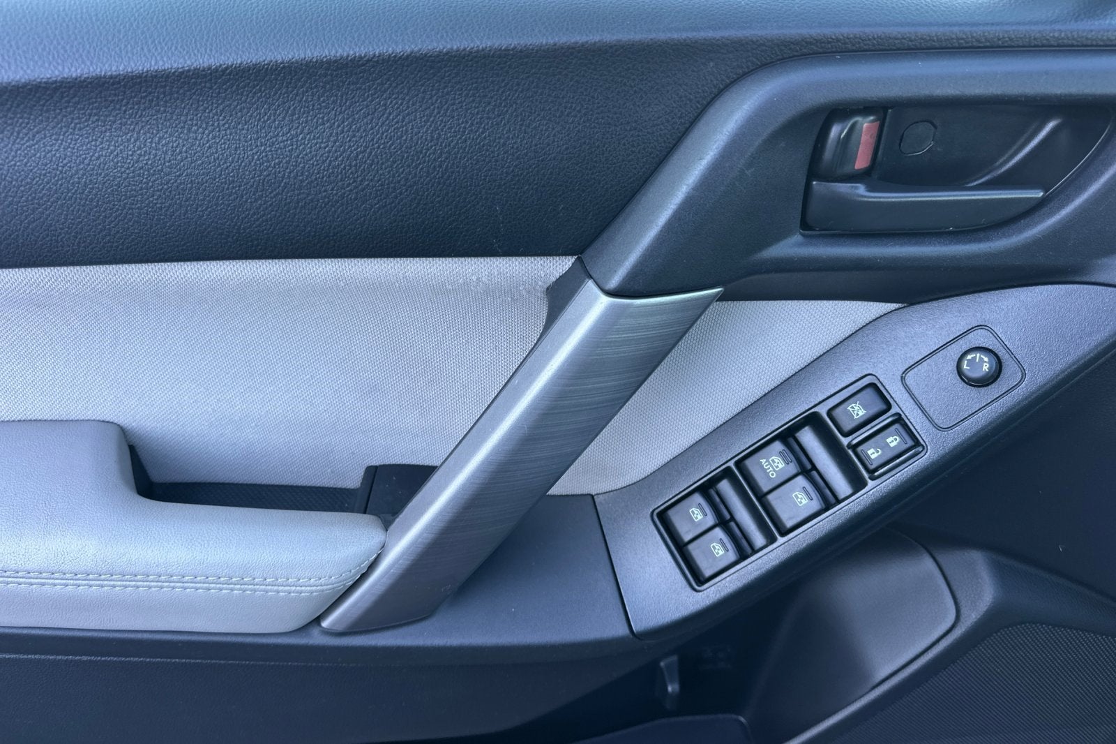 2016 Subaru Forester 2.5i